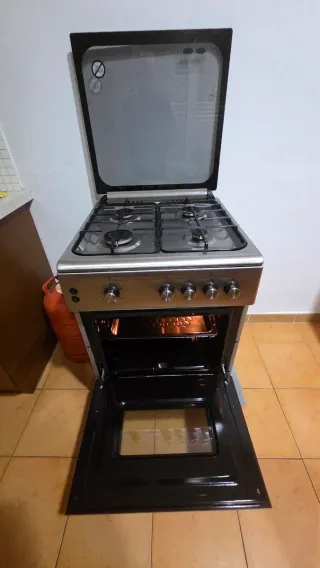 Cocina Gas/Eléctrica Becken Como Nueva