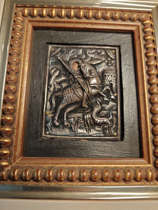 Ícone bizantino de prata de São Jorge e dragão