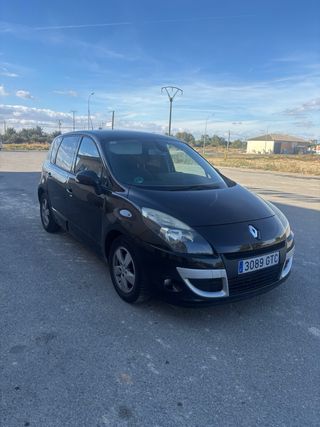Renault Grand Scenic 2010