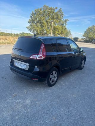 Renault Grand Scenic 2010