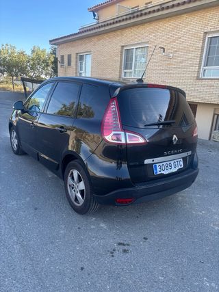 Renault Grand Scenic 2010