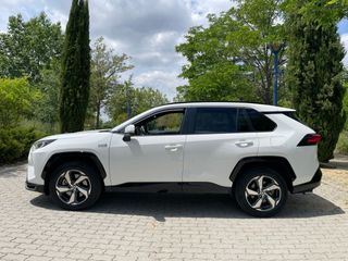 TOYOTA Rav4 2.5l PLUGIN 300PH eCVT Advance