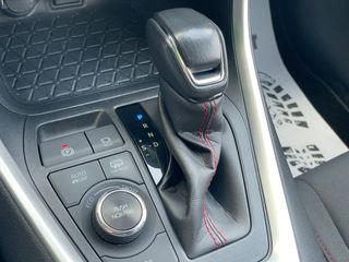TOYOTA Rav4 2.5l PLUGIN 300PH eCVT Advance