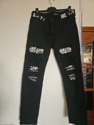 Pantalón vaquero hombre negro