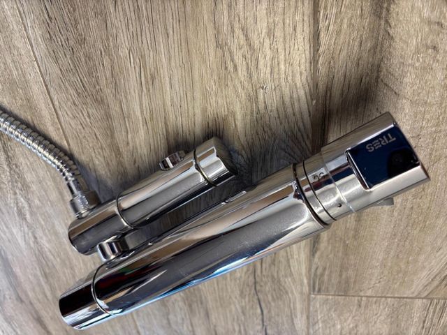 Grifo Termostático Bañera TRES con ducha