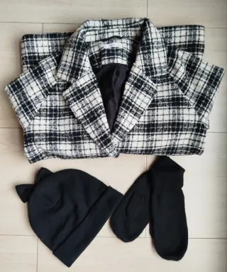 Abrigo MNG Talla XS + Gorro y Manoplas H&M