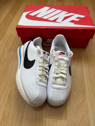 Zapatillas Nike Cortez Blancas y Negras