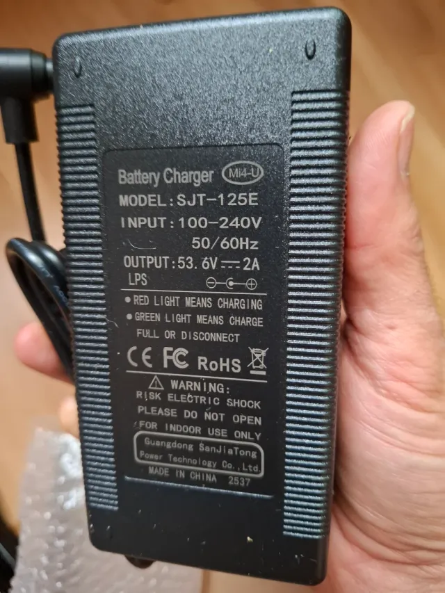 Cargador Patinete Xiaomi 4 Ultra/5/5 Pro