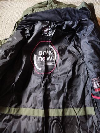 Anorak de plumas verde a estrenar