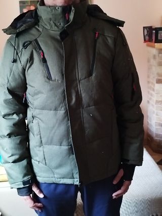 Anorak de plumas verde a estrenar