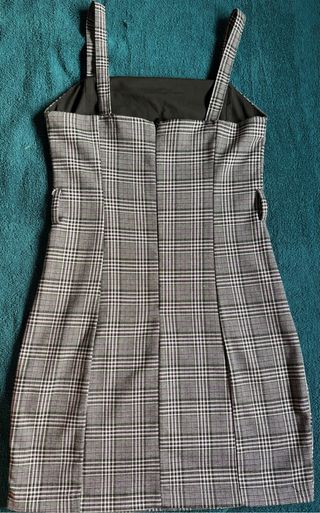 Vestido corto a cuadros gris