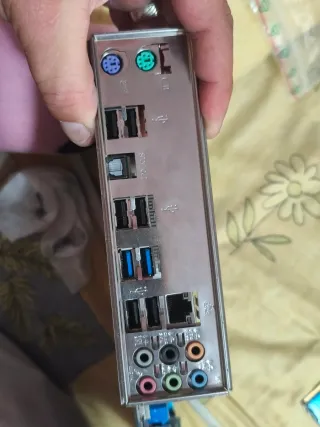 Combo placa, CPU y RAM
