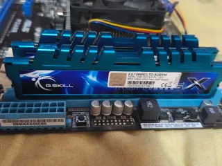 Combo placa, CPU y RAM
