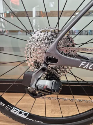 Gravel Factor LS Gris