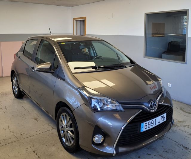Toyota Yaris 2016