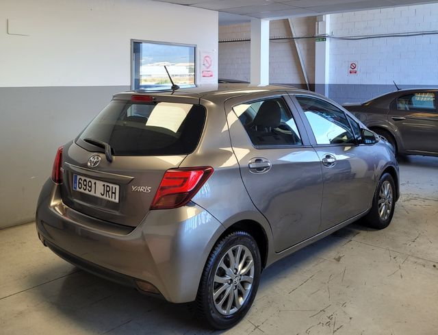 Toyota Yaris 2016