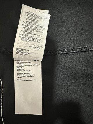 Pantalón deportivo Adidas negro a media pierna 