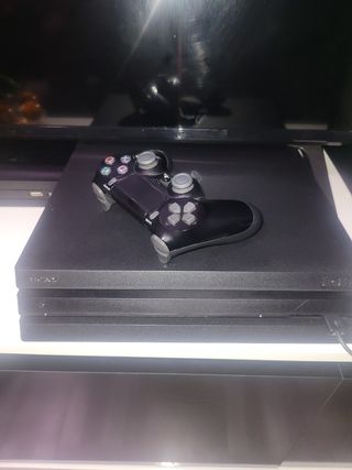 Consola PS4 Pro Negra + Mando
