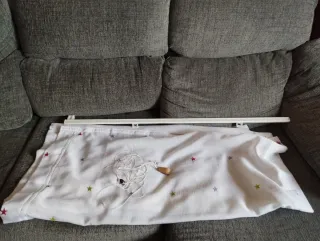 Pacchetto bianco cieco con stelle