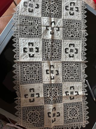 Centrotavola al tombolo antico