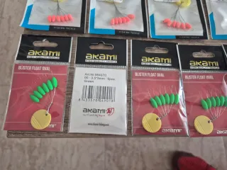 Lotes de pesca: señuelos y flotadores