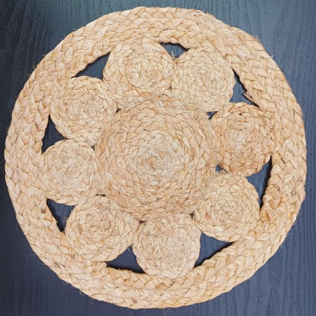 Sottopentole in juta fatti a mano