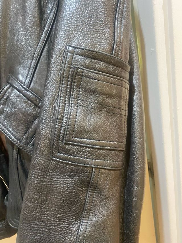 Cazadora de piel 100% negra