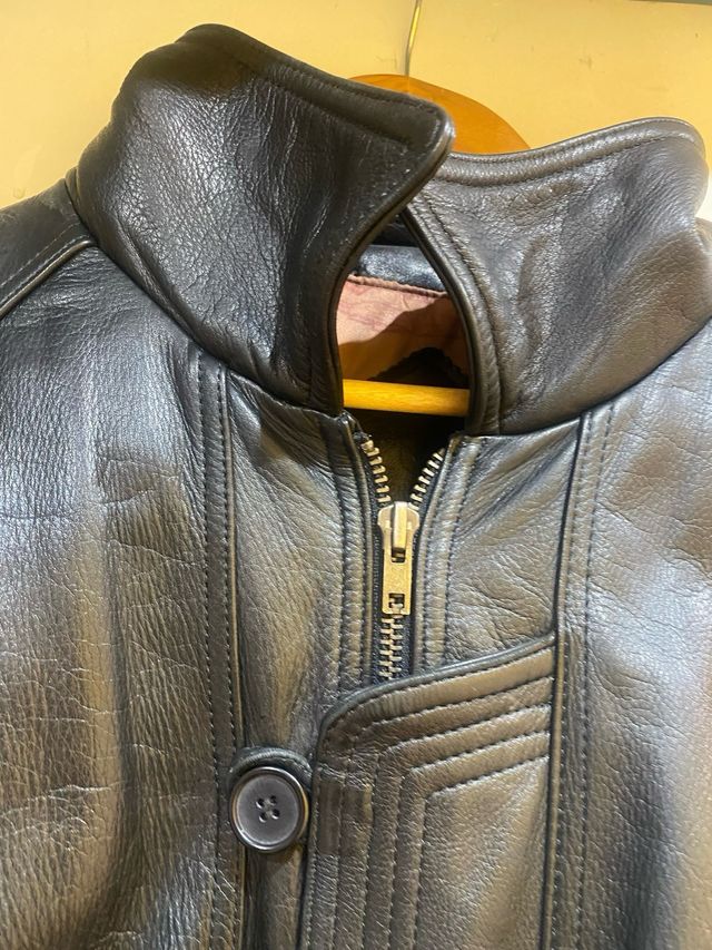 Cazadora de piel 100% negra