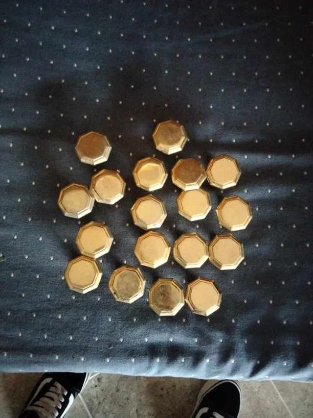 18 Picaportes dorados metal