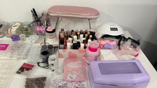 se vende lote para manicurista 