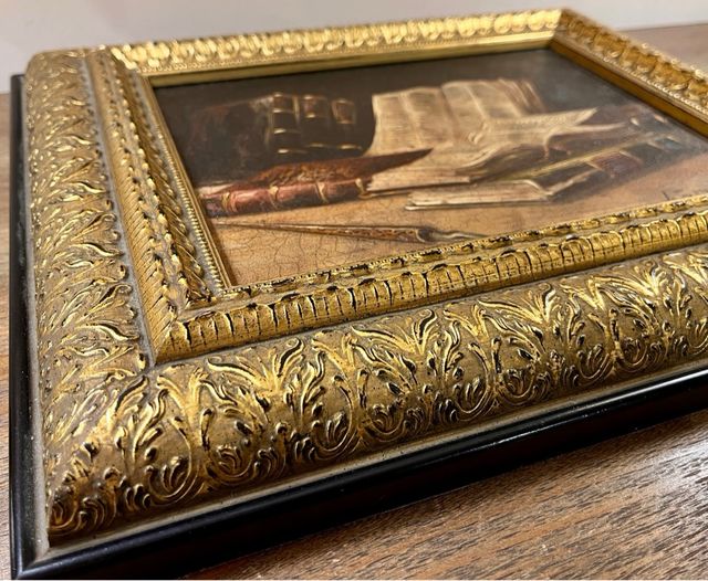 Naturaleza muerta con libros y pluma, óleo firmado