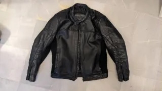 Chaqueta de moto con protecciones talla L