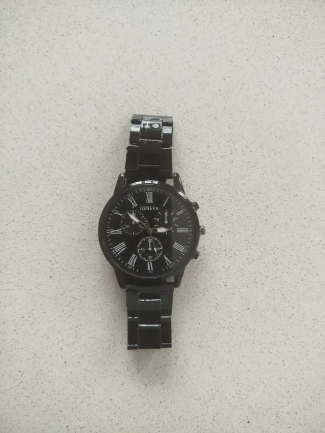 Reloj Geneva Negro Elegante Correa Metálica