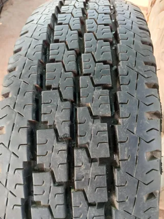 Rueda Michelin 205/75 R16C