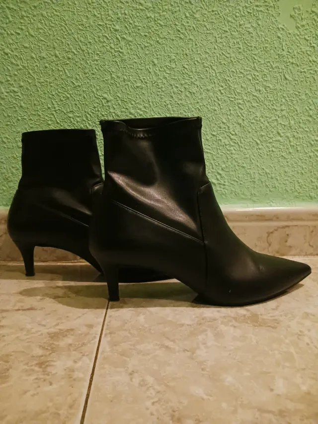 Botines negros elegantes