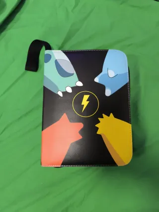 ⚠️OFERTA⚠️ Álbum de cartas Pokémon