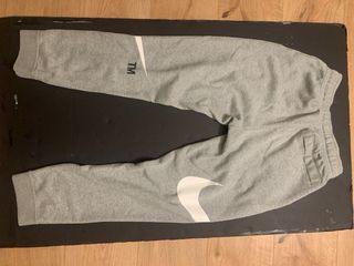 Conjunto Chándal Nike Gris con Logo Blanco