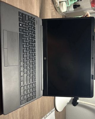HP 255 G9 Ryzen 5 16GB RAM 15.6 Nuevo