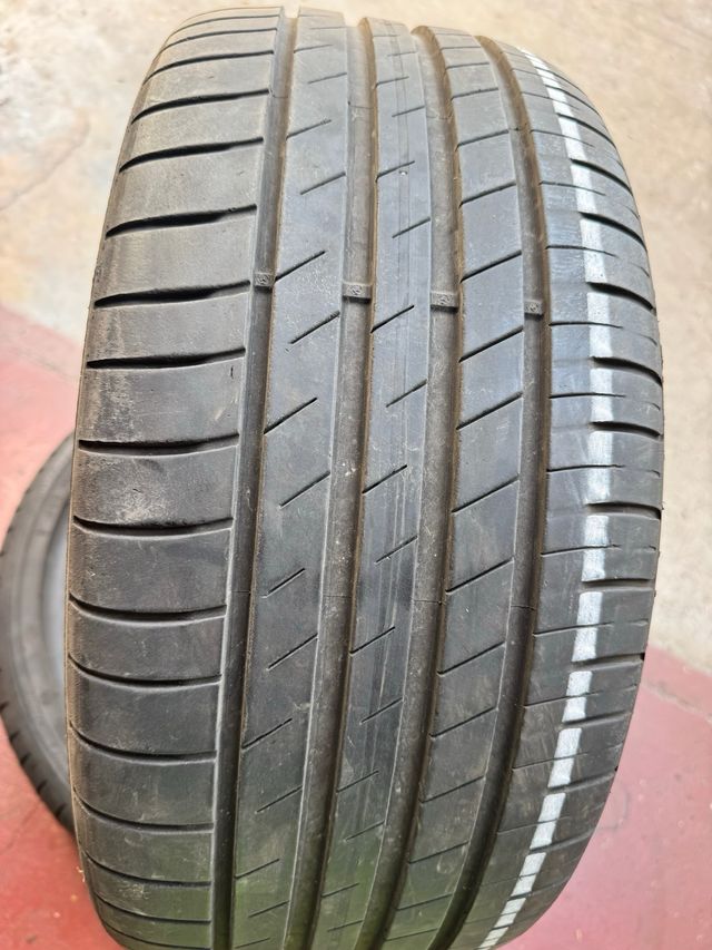 Neumáticos 225/40 R18