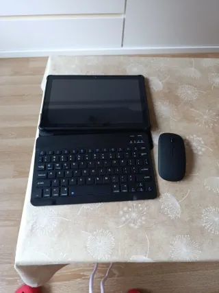 Tablet Android Negra con Teclado y Ratón