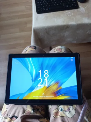 Tablet Android Negra con Teclado y Ratón