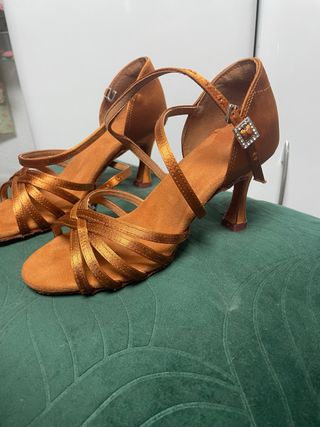 Zapatos de baile de salón color marrones talla 34