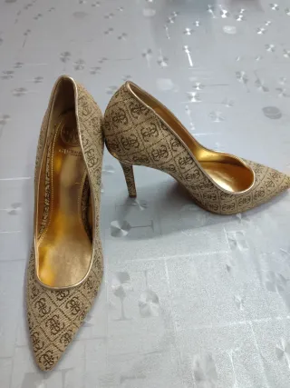 Zapatos Guess Beige y Marrón Mujer