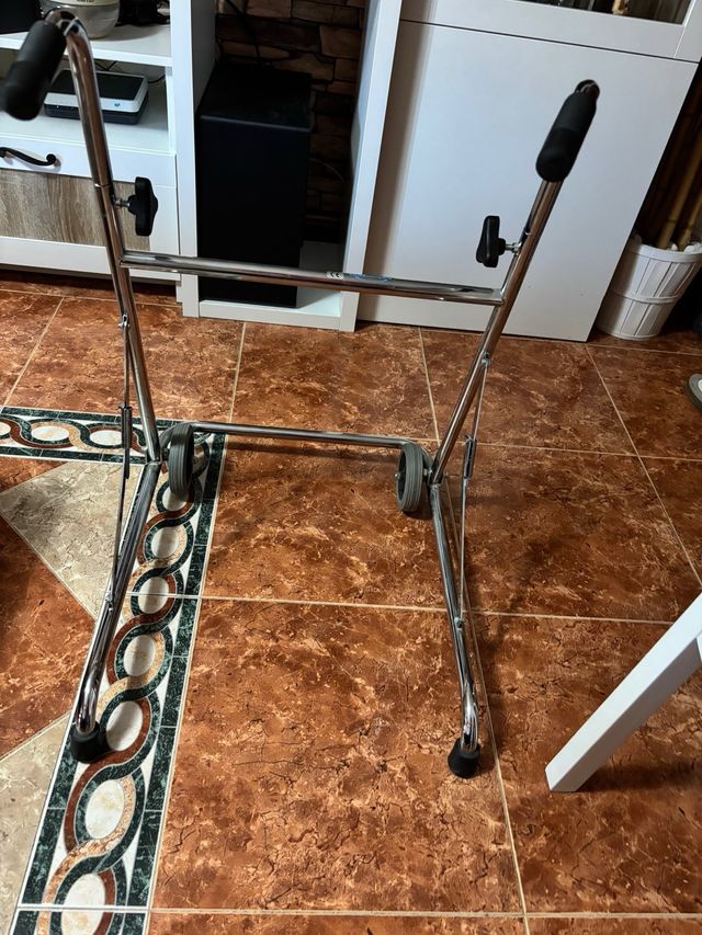 Andador acero inoxidable