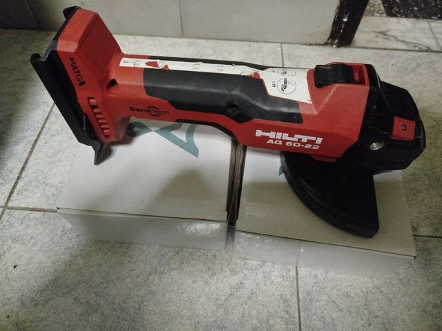 Smerigliatrice Hilti AG 6D-22 Nuron