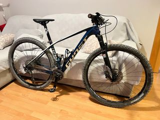 Bicicleta Montaña Ghost Lector de Carbono 29”