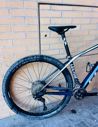 Bicicleta Montaña Ghost Lector de Carbono 29”