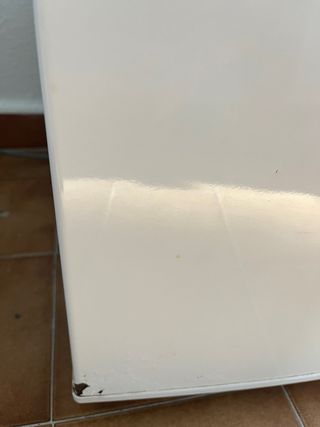 Frigorífico Beko bajo encimera.