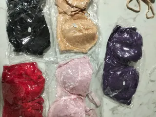 5 reggiseni nuovi