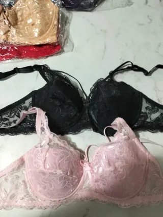 5 reggiseni nuovi
